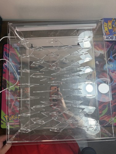 Display case for hot - case, wheels