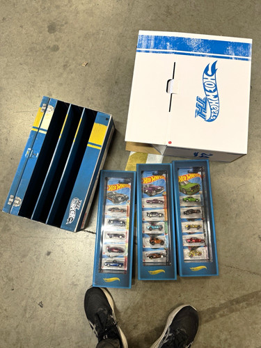 Hot wheels car 64 - wheels, 24-car