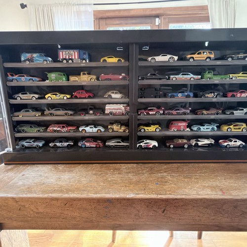 Hot wheels car - wheels, display