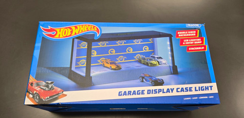 Hot wheels garage display case - hot,